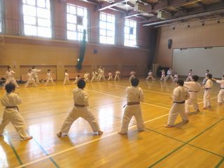 日曜空手　屯田教室　稽古納めの1000本突き!_c0118332_14124432.jpg