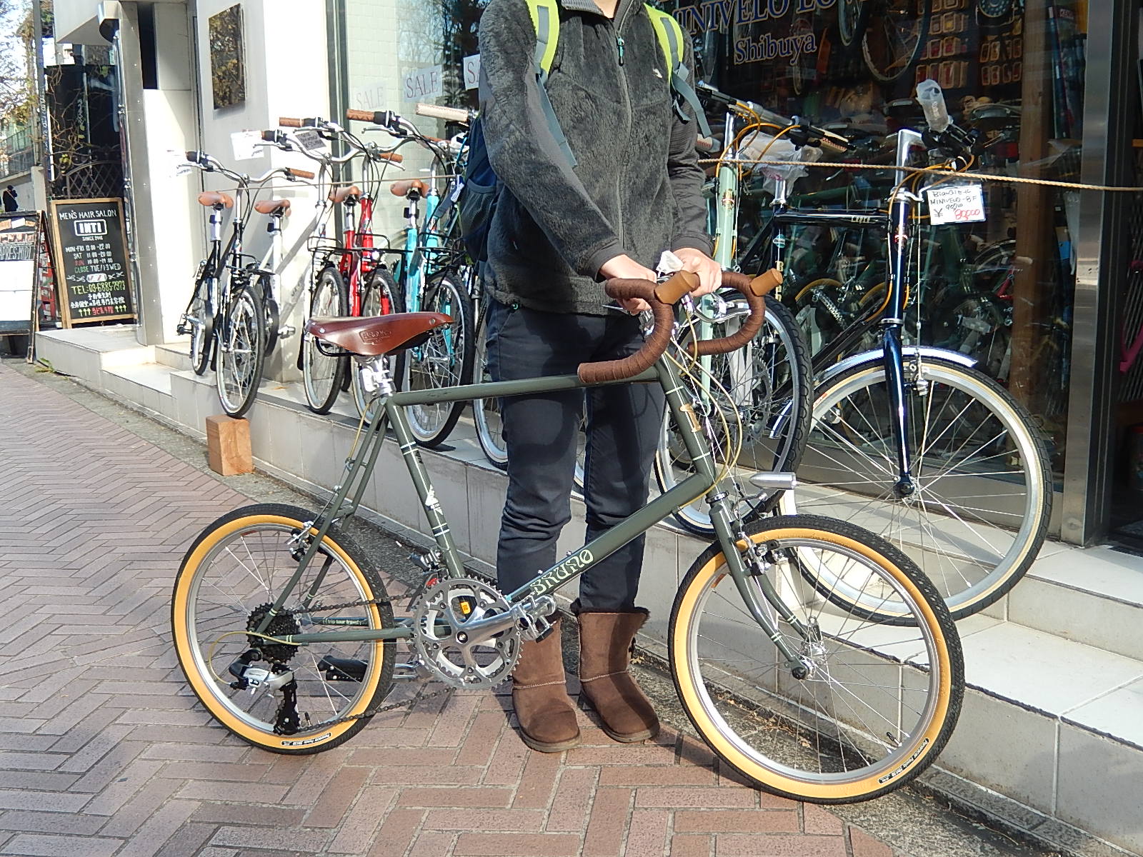 12月18日 渋谷 原宿 の自転車屋 FLAME bike前です_e0188759_16362819.jpg