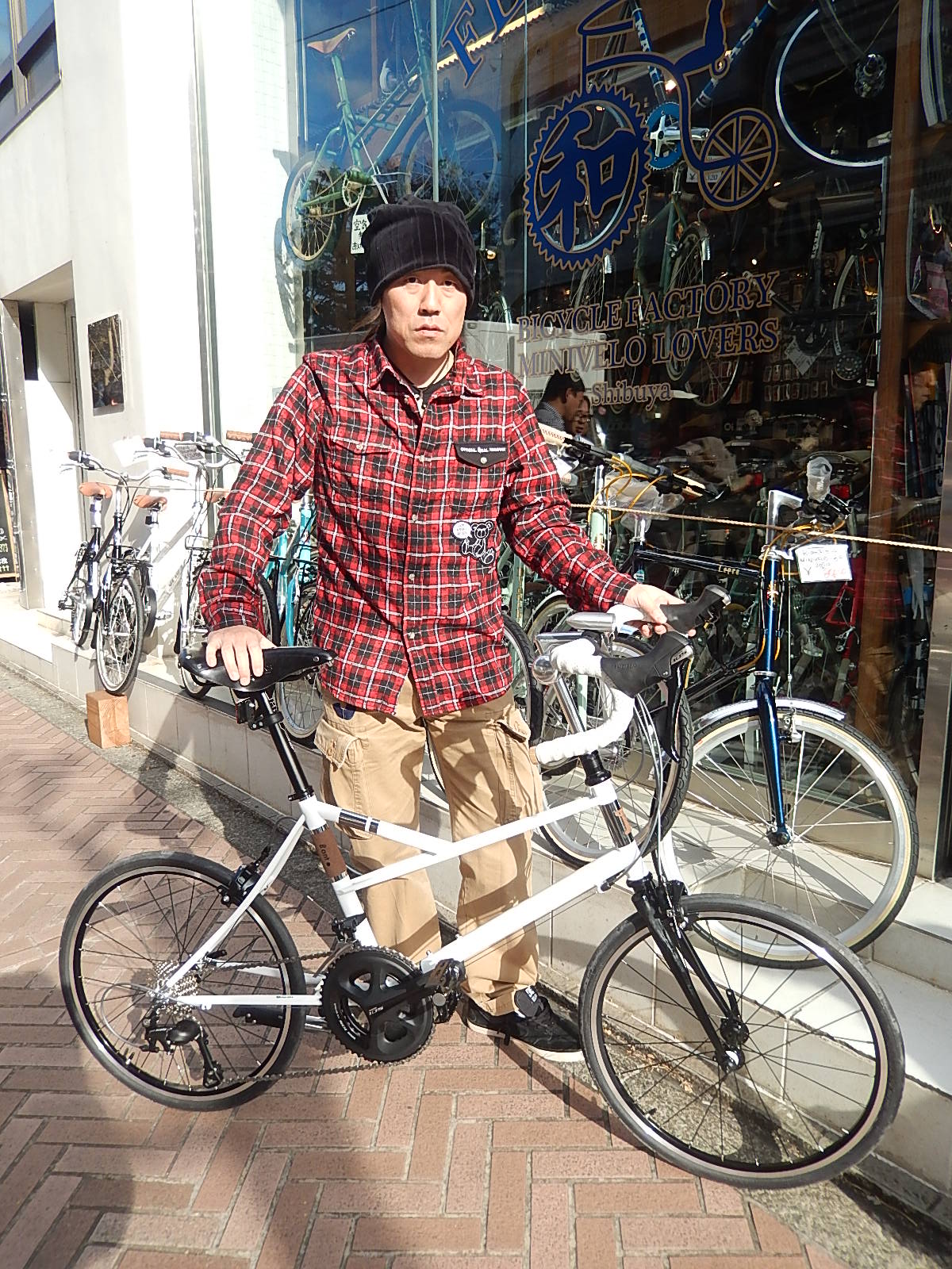 12月18日　渋谷　原宿　の自転車屋　FLAME bike前です_e0188759_16391523.jpg
