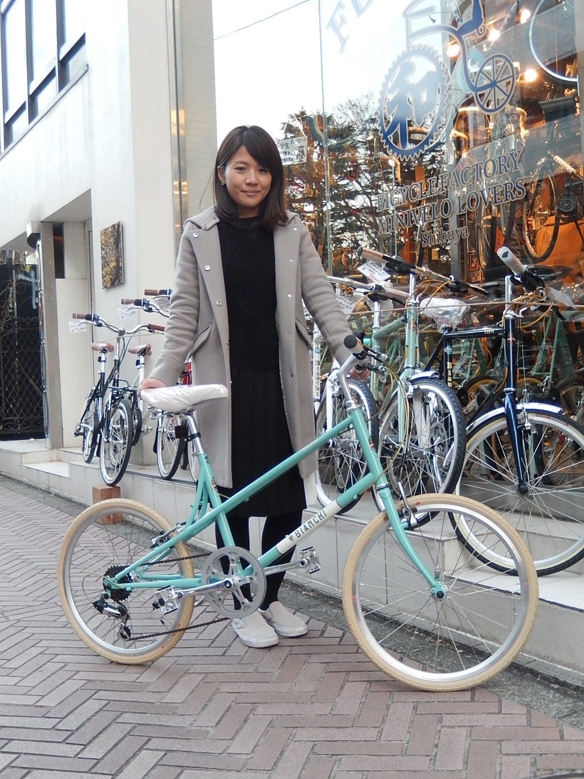 12月18日　渋谷　原宿　の自転車屋　FLAME bike前です_e0188759_16494493.jpg