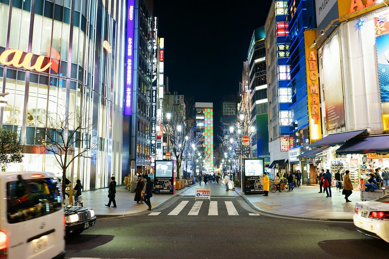 新宿夜散歩撮り～終③三丁目から新宿通りを戻る_b0225108_23082875.jpg