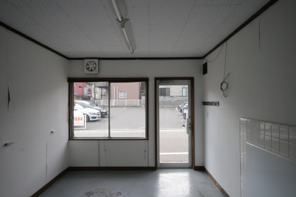 事務所移転から一年_b0349892_21164892.jpg