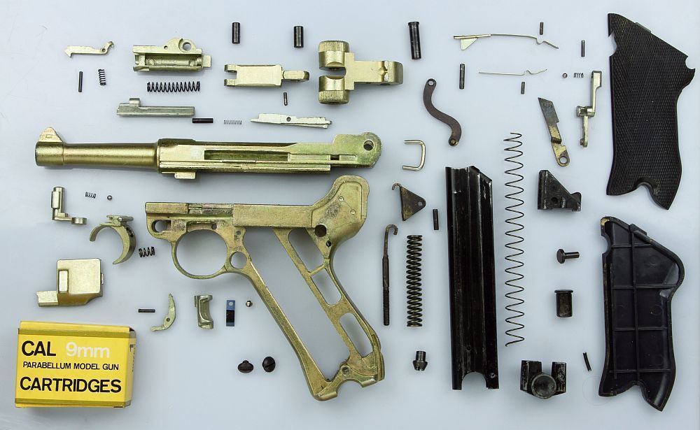 モデルガン ターヘル・アナトミア 04 (MGC Luger P-08)_e0162444_17590713.jpg