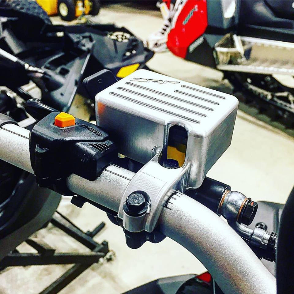SKIDOO ブレーキリザーバータンクカバー 限定販売! : www SKIDOO ブレーキリザーバータンクカバー 限定販売! : www