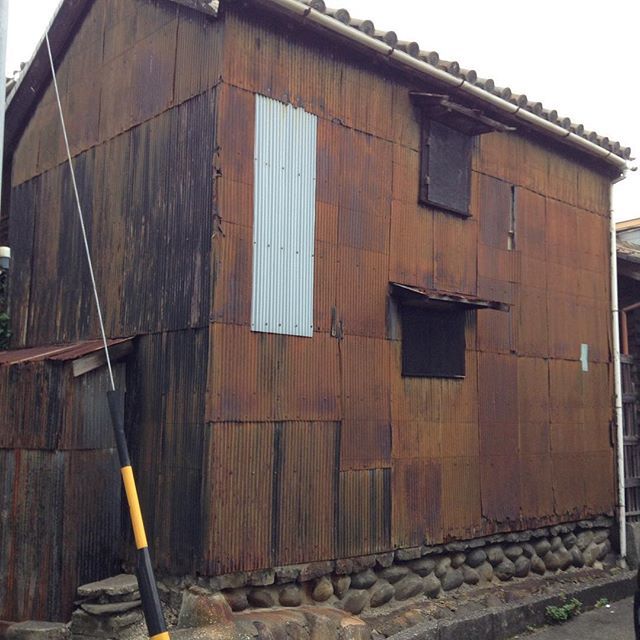 四日市新正界隈を歩く~廃屋と錆。_a0334793_19283901.jpg