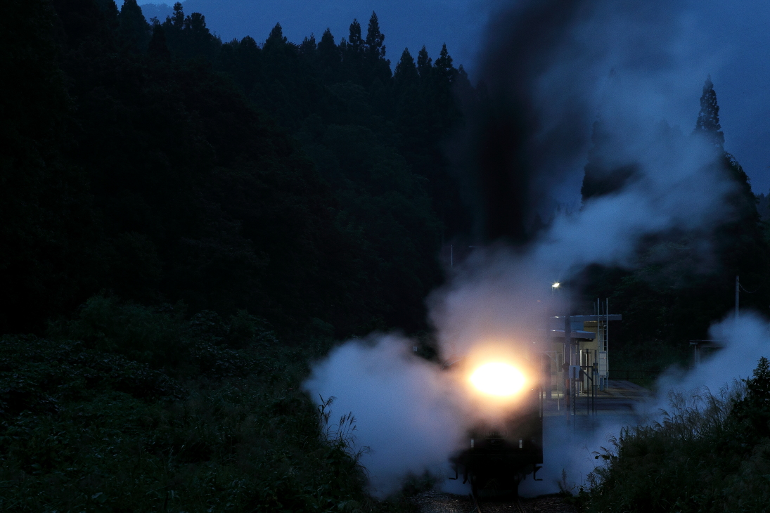 秋の夜の蒸気と煙 - 2016年秋・磐西 - _b0190710_239534.jpg
