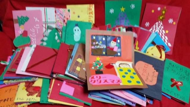 クリスマスカードが宮城県の保育園に届きました あすなろ絵画研究所 元気な子ども達と絵を描いたり 工作をしたり とても楽しいお絵かき教室です