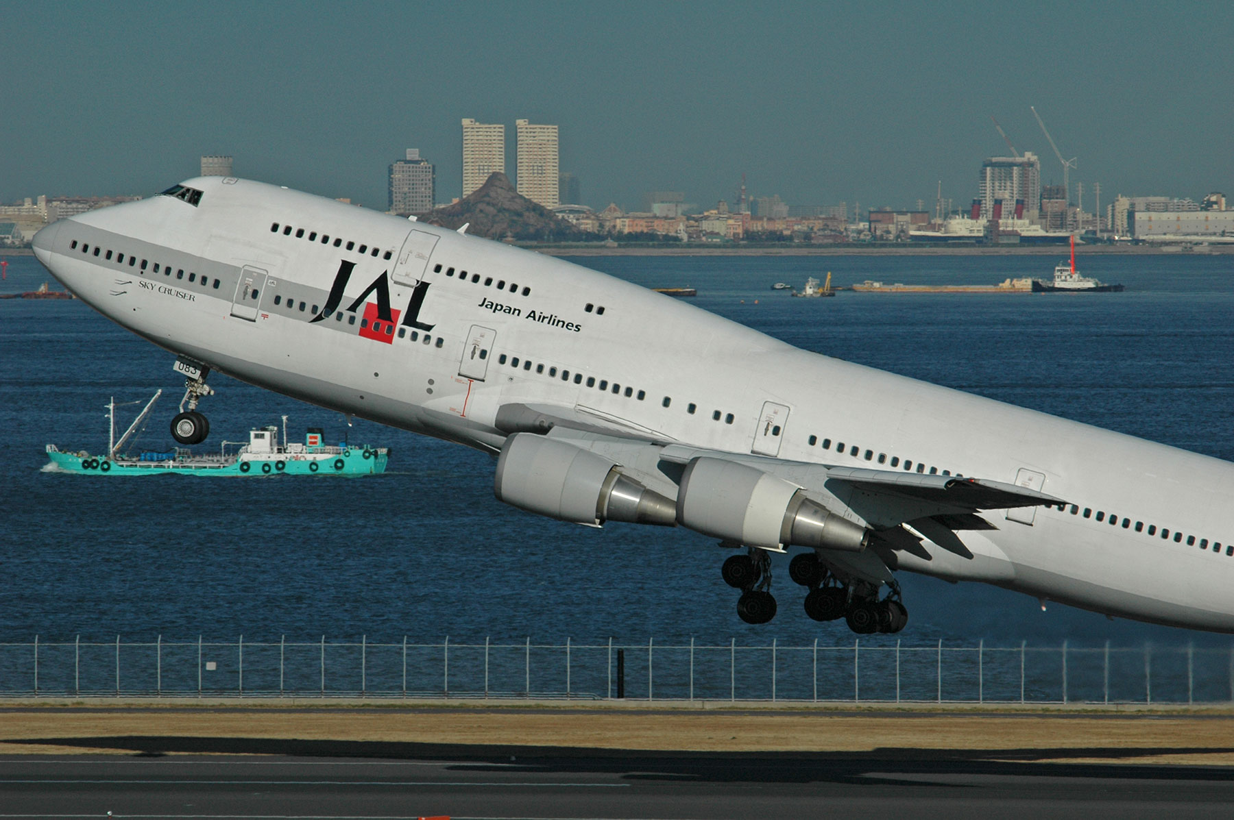BOEING 747-400D / JA8083 : SKY LOUNGE GARDEN -transporter side- BOEING 747-400D / JA8083 : SKY LOUNGE GARDEN -transporter side-