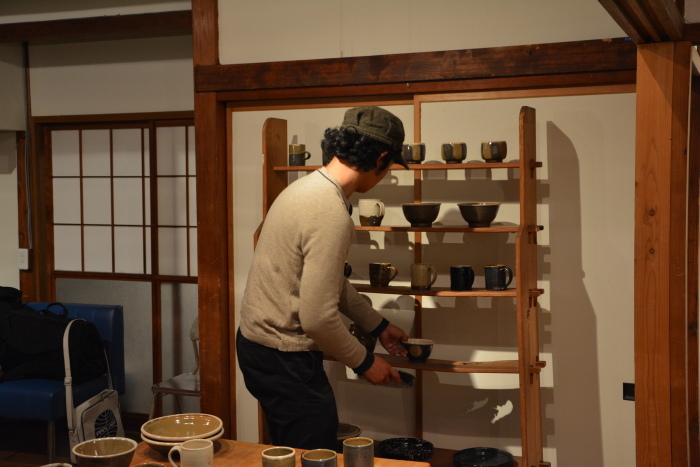 MashikoとNichijo,それと少し‘ひ’Nichijo.3人の作家による陶展です。はじまってますー_e0031142_17330420.jpg