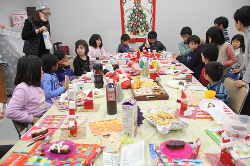 クリスマス会2016 サンタ作り_e0167771_1020275.jpg