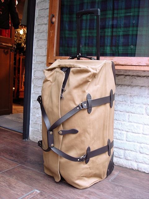 NEW : Filson [Rolling Duffle Bag] Large !!_a0132147_1556592.jpg