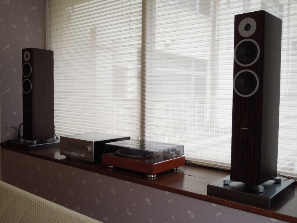 お宅訪問記【DENON&YAMAHA&DYNAUDIO】_c0113001_1215342.jpg