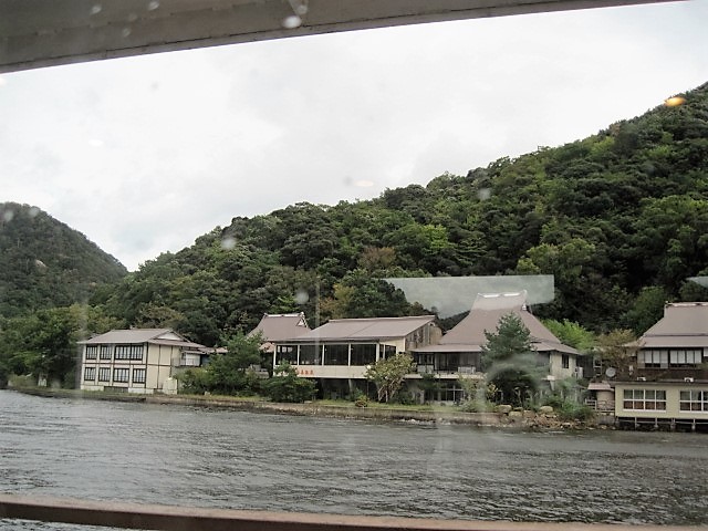 f0379049_02592272.jpg