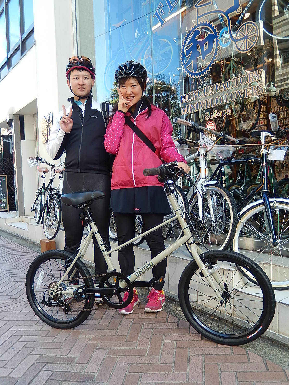 12月24日 渋谷 原宿 の自転車屋 FLAME bike前です_e0188759_18585272.jpg