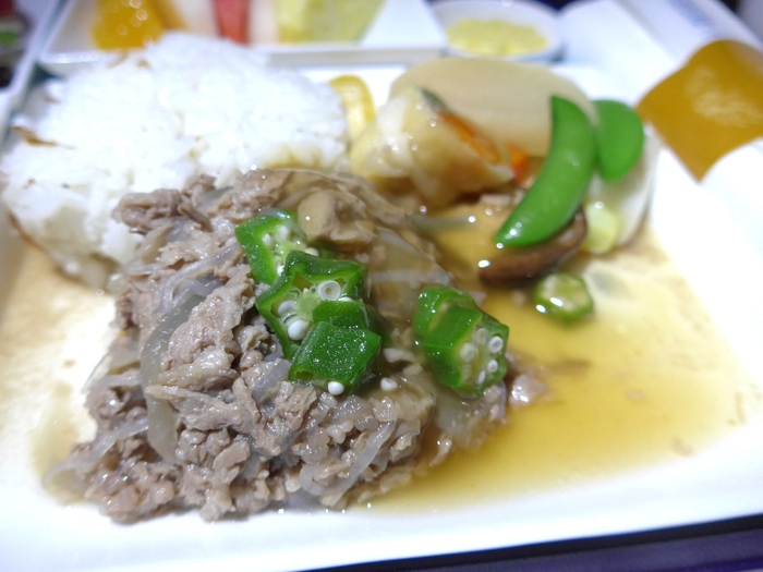 上海出張へ行く① ~中国東方の機内食~_f0232060_23303959.jpg