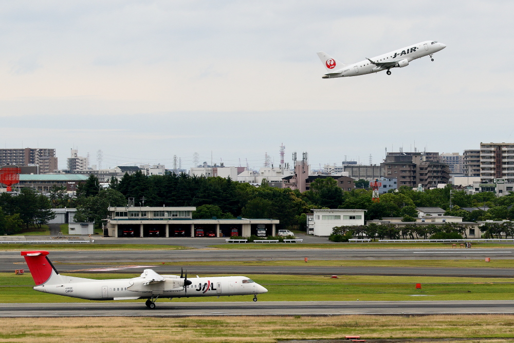 離陸と着陸_e0204891_2185492.jpg