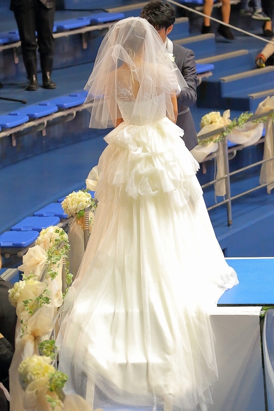 イルカに祝福される水族館の花嫁さん（アクアパーク品川）_b0291402_08421965.jpg