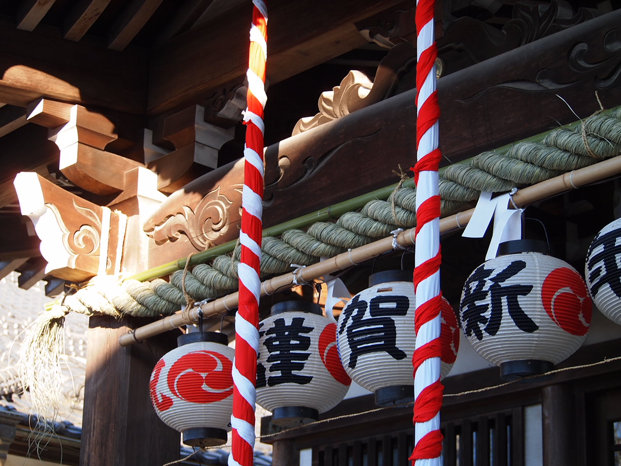 新年の準備も整う「綾瀬稲荷神社」_a0214329_22185524.jpg