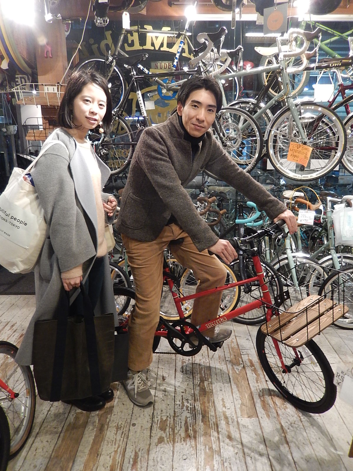 12月25日　渋谷　原宿　の自転車屋　FLAME bike前です_e0188759_1840645.jpg