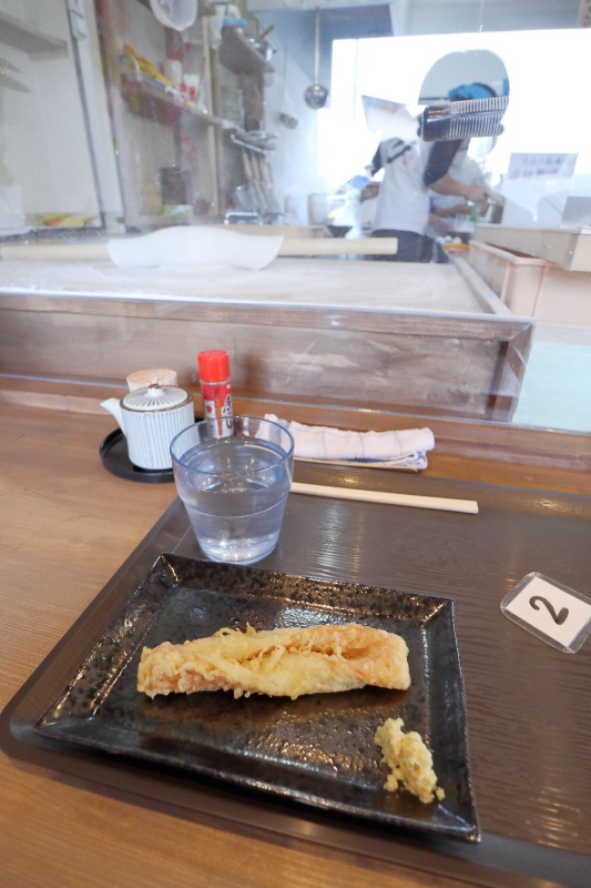 よがな うどん_a0077663_09365606.jpg