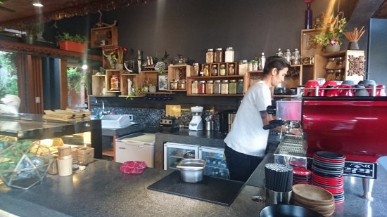 Cafe Véda （Vida）@ Jl. Pantai Batu Bolong, Canggu (\'16年10月)_f0319208_825431.jpg