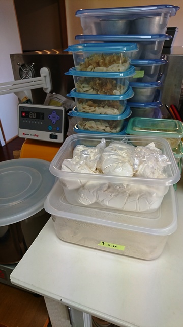 シュトレンとちびっこだらけ_e0167593_035873.jpg