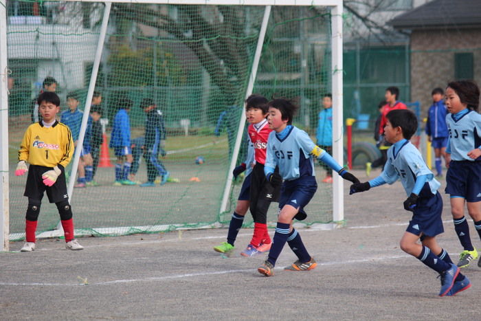 4年生　綾南Jr招待少年サッカー大会_a0109316_1151749.jpg