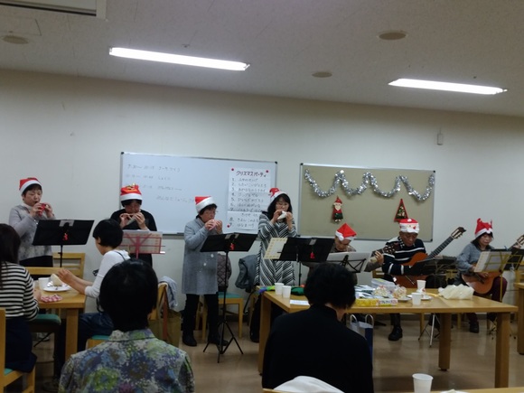 火曜日朝教室 クリスマスパーティ_e0175020_11383315.jpg