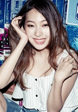 美魔女50代ファン・シネ、ストイックな自己管理!離婚2回、結婚3回?愛娘のイ・ジニがモデルデビュー!多才で華やかな人脈 2世ゆえの悩み_f0158064_18442660.jpg