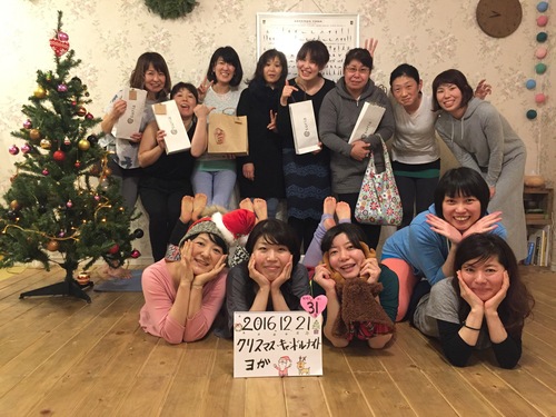 クリスマスヨガ_e0158970_1025175.jpg