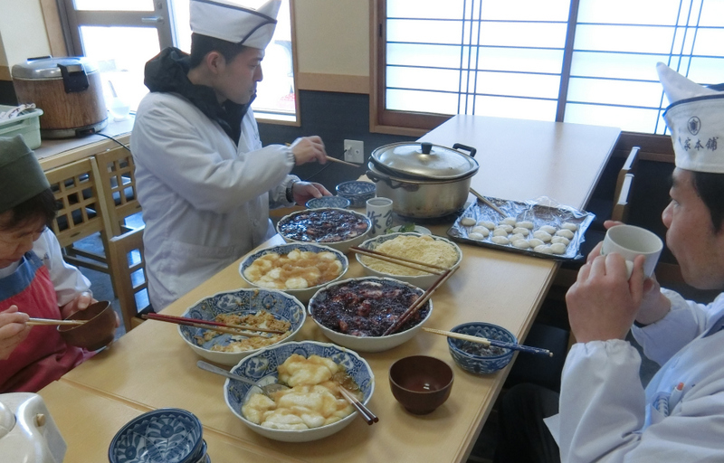 12月28日(水)お餅つき_d0278912_23331101.jpg
