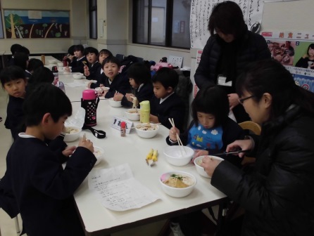 宮島学園　2016年度餅つき・松明づくり_f0229523_10364441.jpg