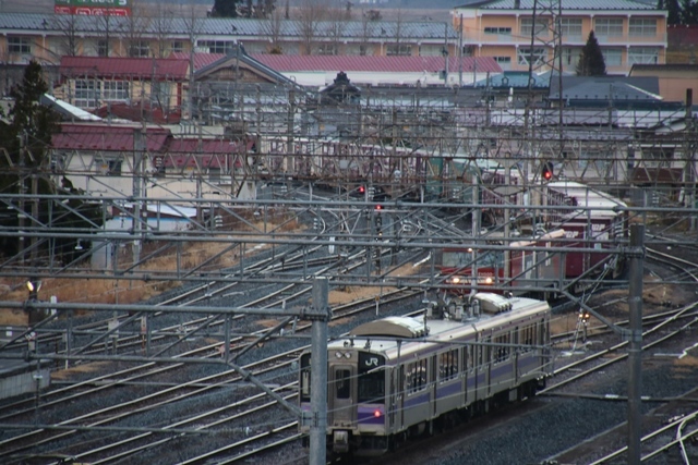 藤田八束の鉄道写真@東北本線一ノ関駅で貨物列車の写真を撮影_d0181492_11534331.jpg