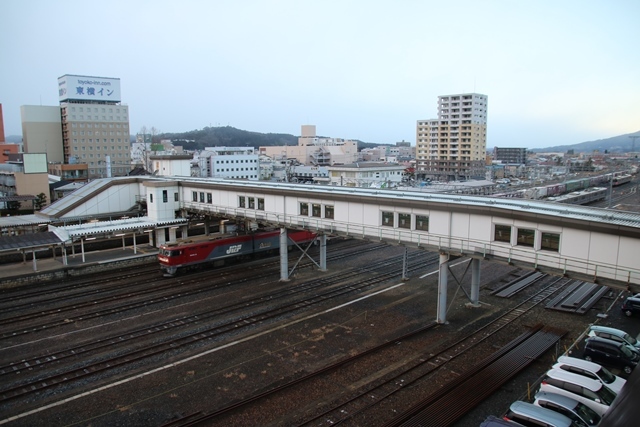 藤田八束の鉄道写真@東北本線一ノ関駅で貨物列車の写真を撮影_d0181492_11543322.jpg