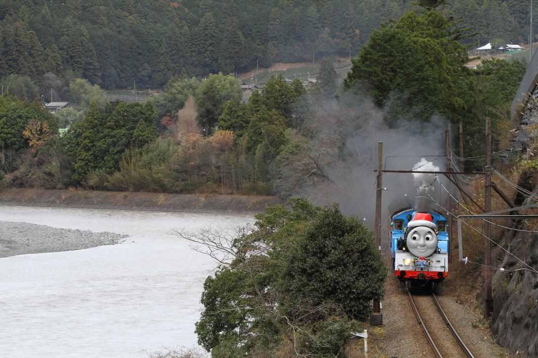 トーマスくん快走 16年冬 大井川 ねこの撮った汽車 トーマスくん快走 16年冬 大井川 ねこの撮った汽車