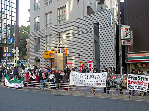 Stand with Aleppo in front of Russian embassy in Tokyo_a0188487_17414167.jpg