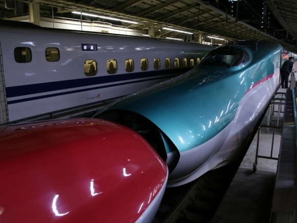 E5系はやぶさ_d0202264_17105417.jpg