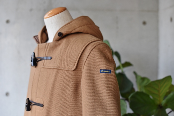 マニアな方へ。。。Gloverall ・・・ OILED CLOTH DUFFLE COAT JACKET!★!_d0152280_19134549.jpg