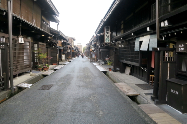 今年最後の旅行は岐阜県へ（その３）　高山　常盤座　馬籠_c0331754_18473048.jpg