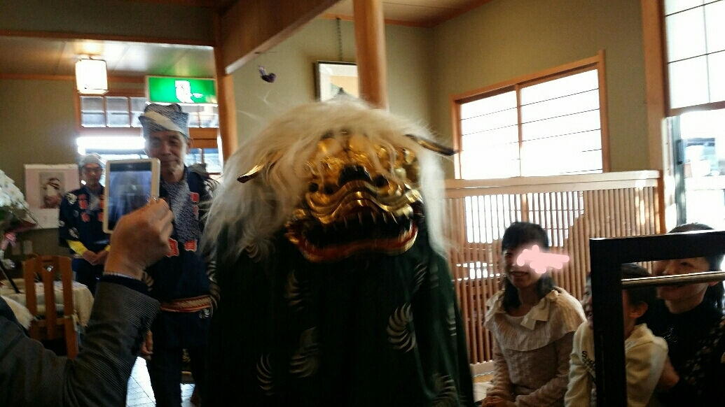 獅子舞い_f0046854_23353952.jpg