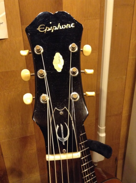 元旦からギター三昧～Epiphone FT-79 TEXAN 1961年製_a0334793_23432480.jpg