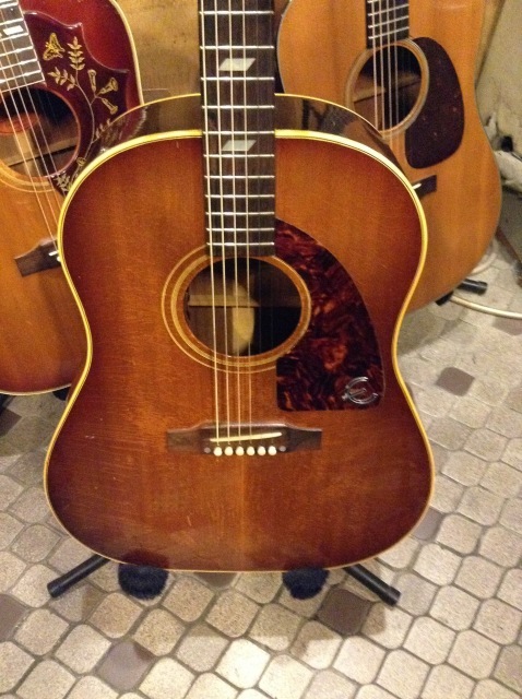 元旦からギター三昧～Epiphone FT-79 TEXAN 1961年製_a0334793_23434326.jpg