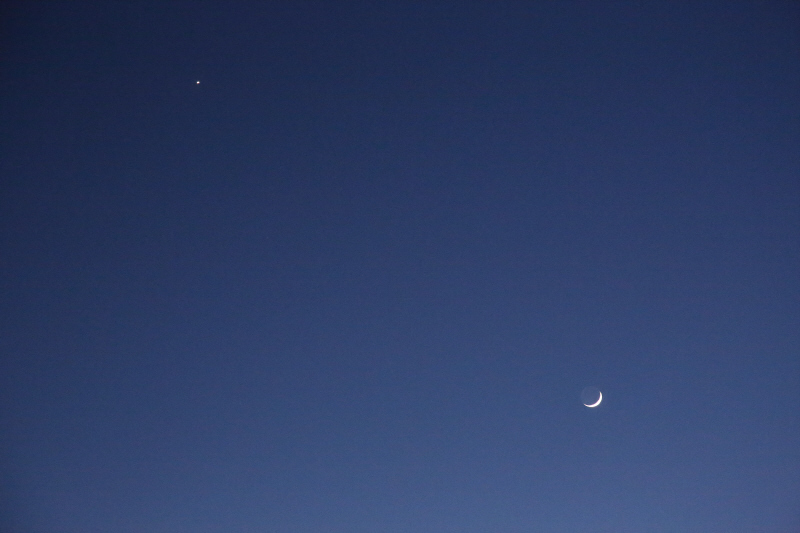 元旦の月と金星 _a0357206_20255249.jpg