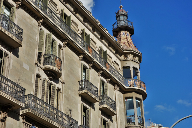 Gran Viaの建物めぐり8　Casa Pia Batllo1_b0064411_07495201.jpg