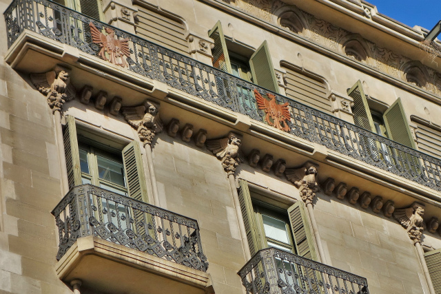 Gran Viaの建物めぐり8　Casa Pia Batllo1_b0064411_07495252.jpg