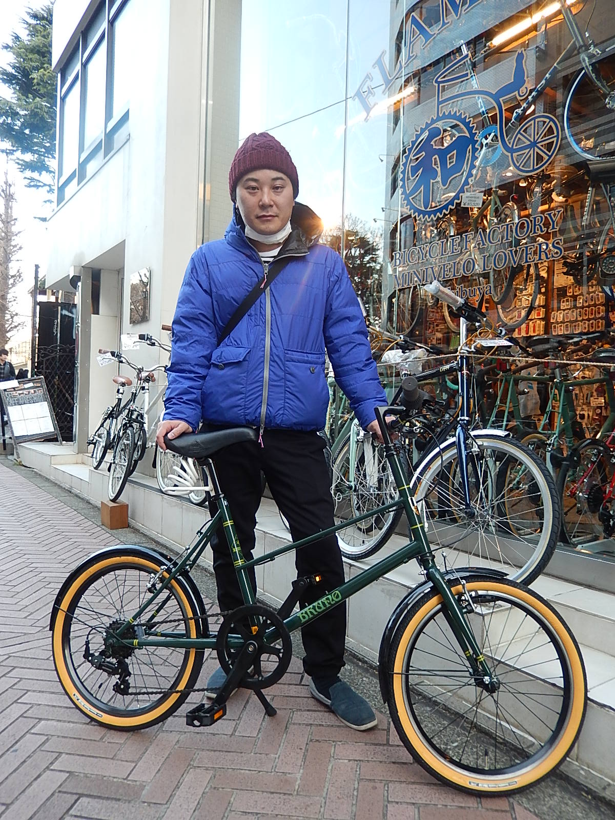 1月3日　渋谷　原宿　の自転車屋　FLAME bike前です_e0188759_1913918.jpg