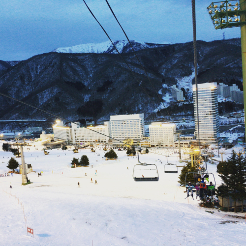 新幹線でスキー場へ⭐️_c0151965_00235133.jpg