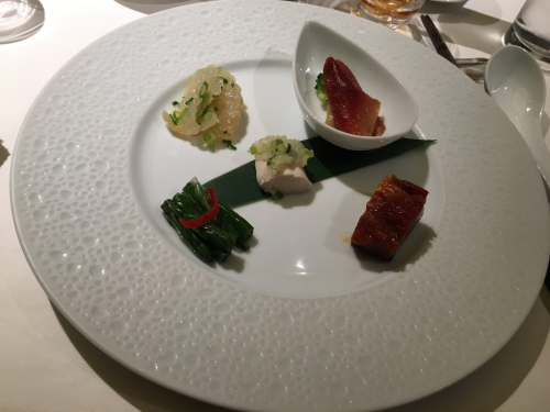 中国飯店 倶楽湾 ⭐️ 上海蟹_c0151965_00393673.jpg