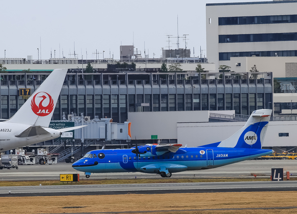 久しぶりの飛行機写真_f0363618_2215263.jpg