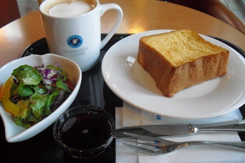 エクセルシオールカフェ 『厚切りフレンチトースト』_a0326295_17354315.jpg